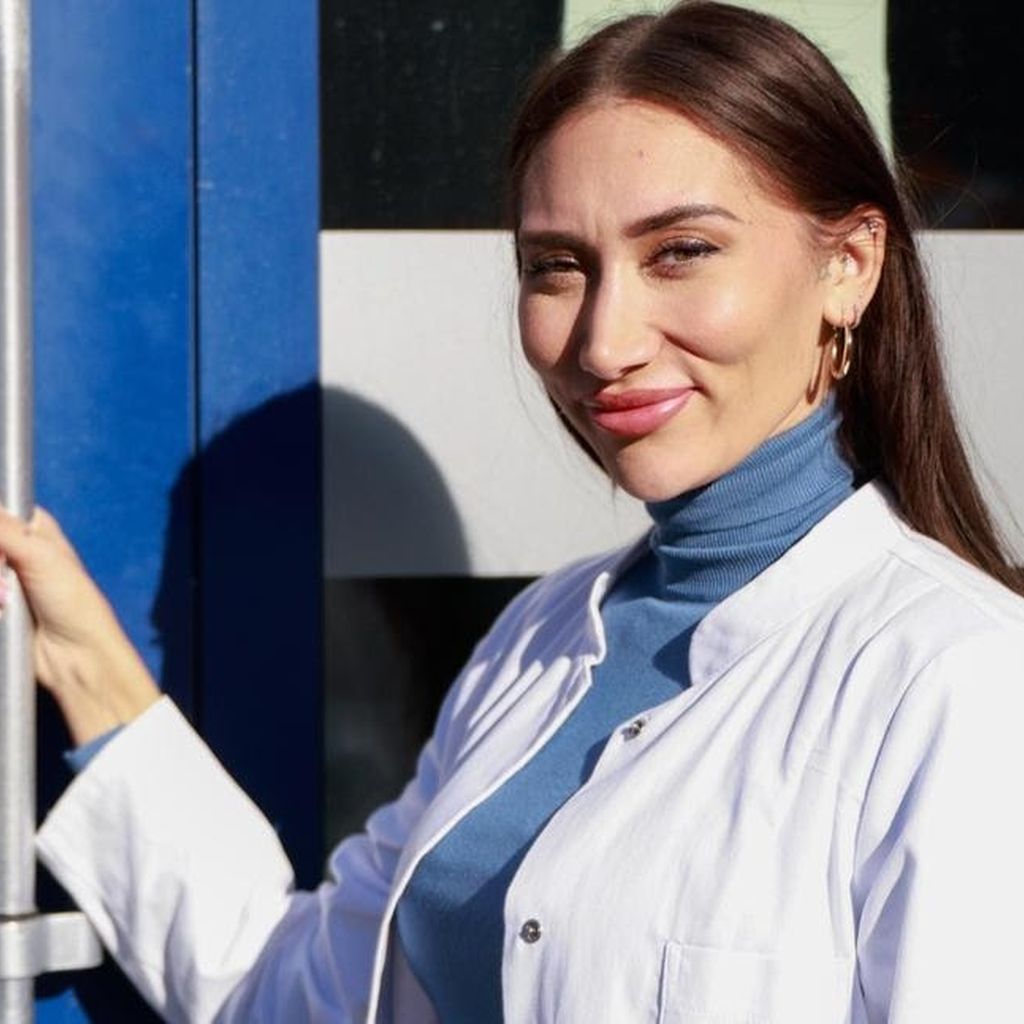 Samira Yavuz am Set von "Unter uns", 2025