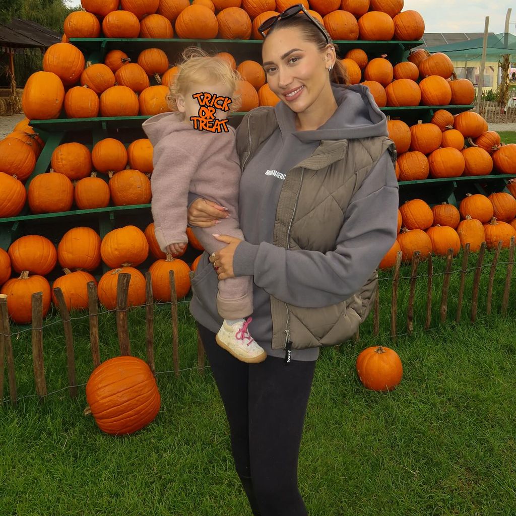 Samira Yavuz und ihre Tochter Valea, Oktober 2025