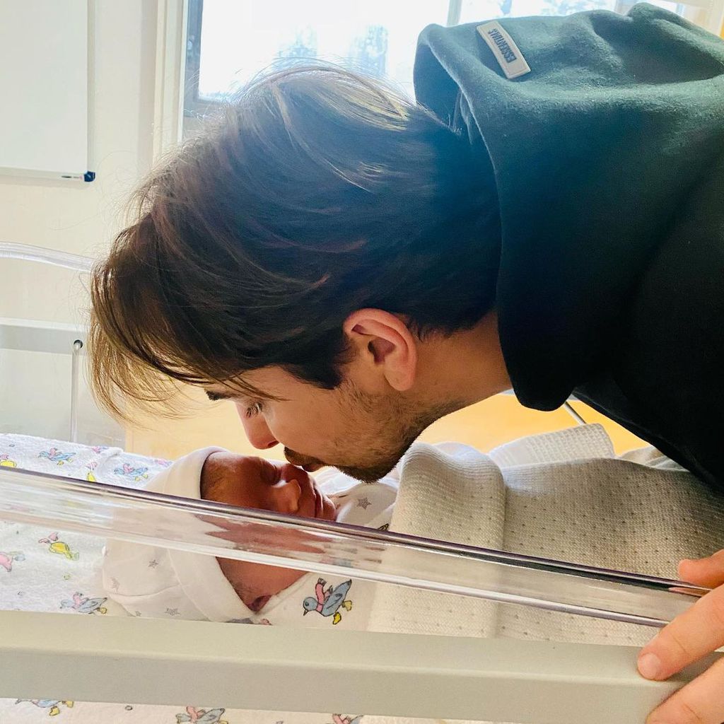 Sammy Kimmence mit seinem Sohn