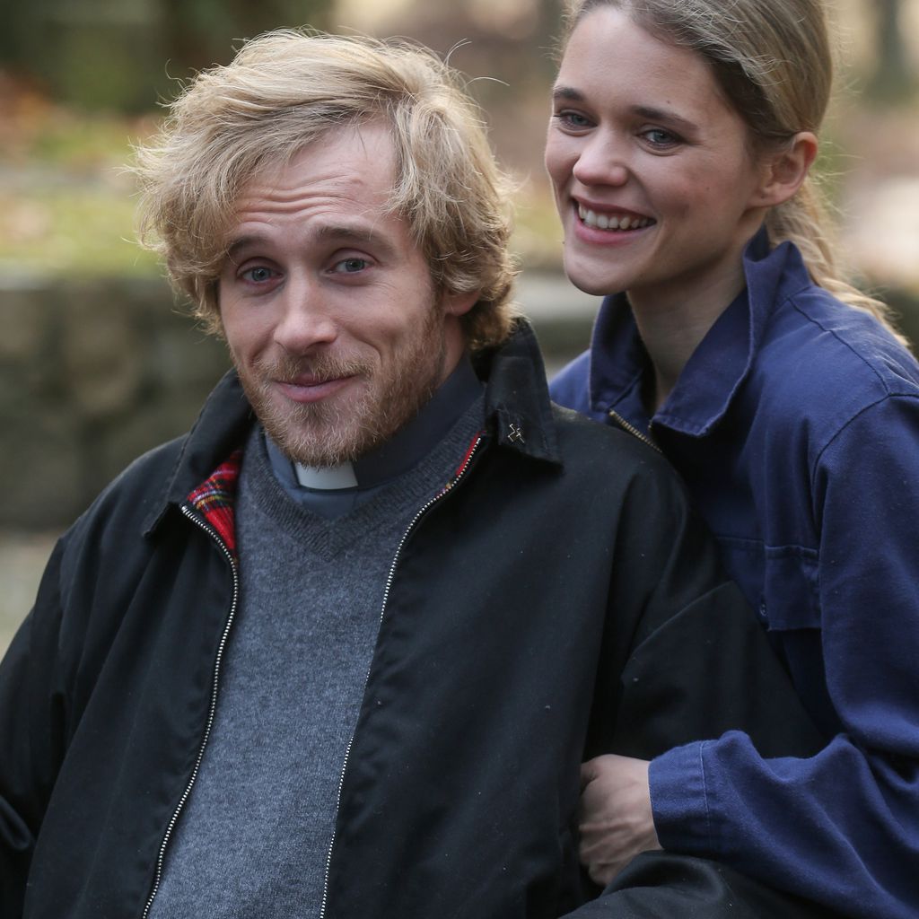 Samuel Koch mit seiner Frau Sarah Elena beim "Großstadtrevier" 2016