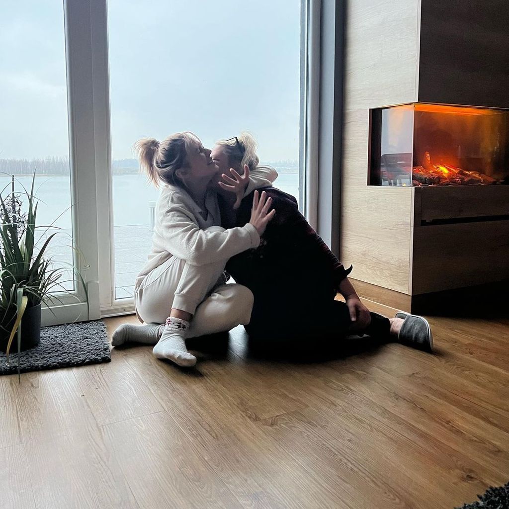 Sara Kulka und ihre Mutter im Dezember 2022