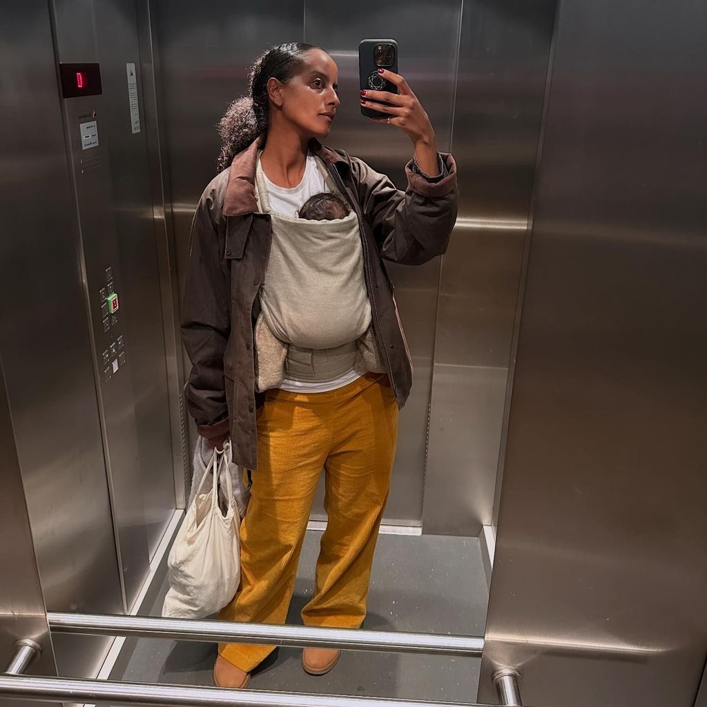 Sara Nuru mit ihrem Baby im November 2024