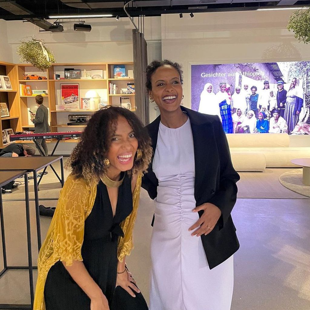 Sara Nuru (r.) mit ihrer Freundin Hannah Jaha (l.)
