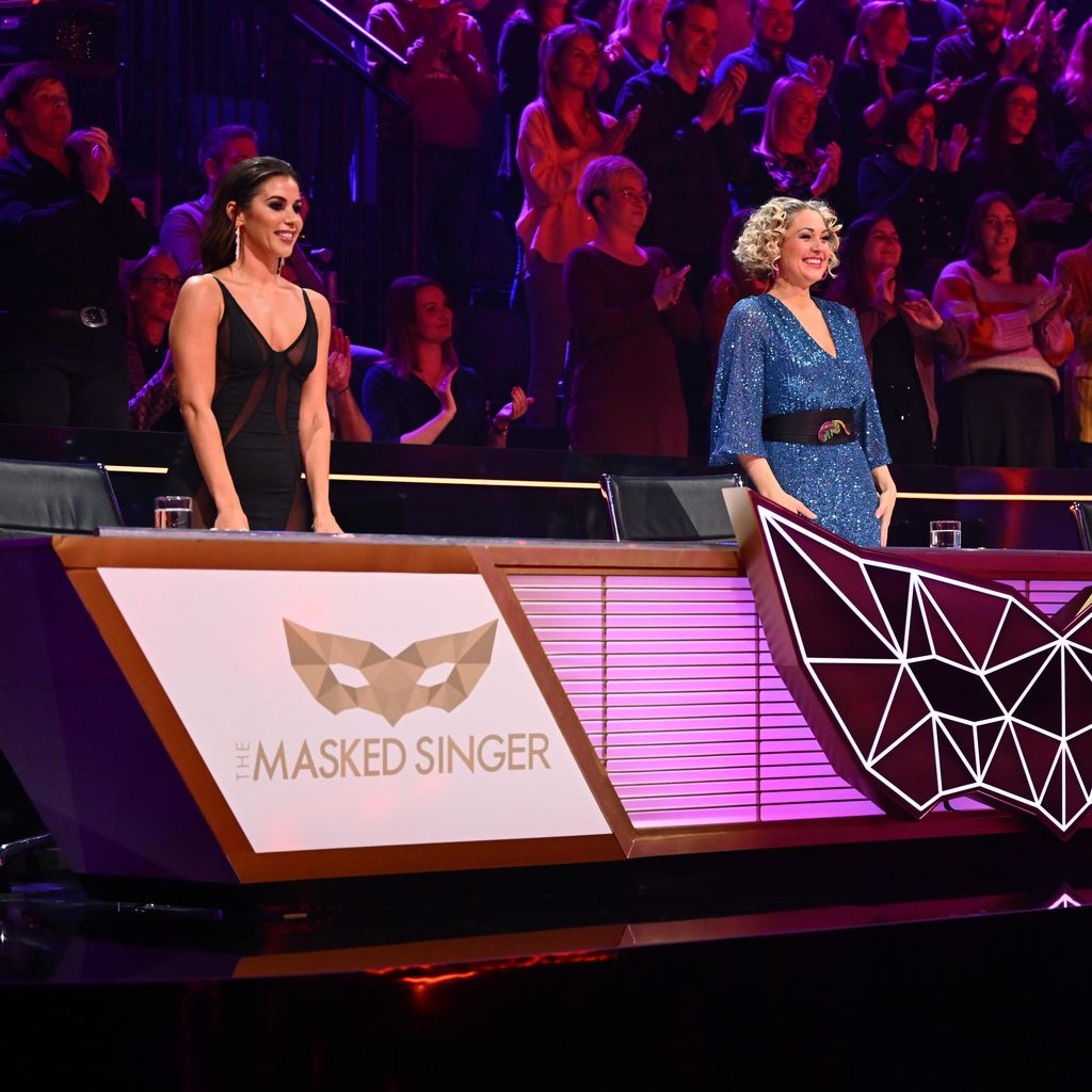 Sarah Engels mit Ruth Moschner und Rea Garvey bei "The Masked Singer"