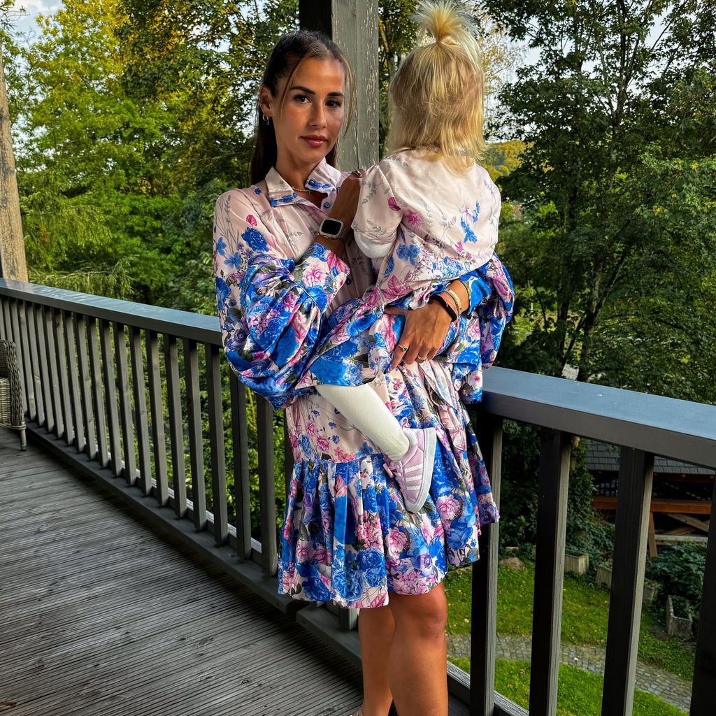 Sarah Engels mit ihrer Tochter Solea