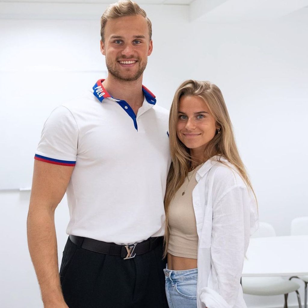 Sarah Franssen mit ihrem Mann Henri, April 2022