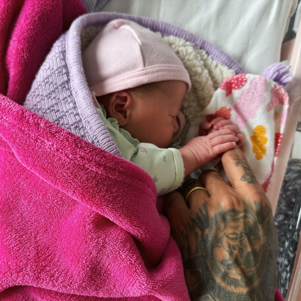 Sarah Harrisons Tochter Alea, 2024