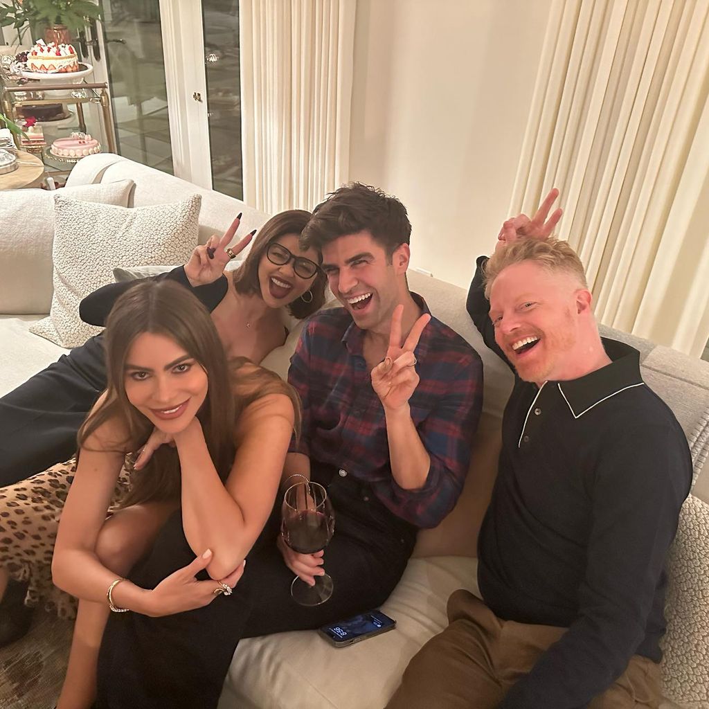 Sarah Hyland, Sofía Vergara, Justin Mikita und Jesse Tyler Ferguson, 2023