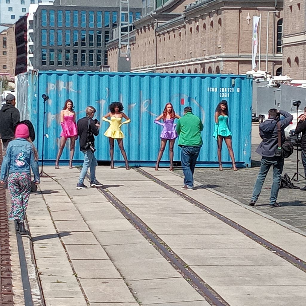 Sarah P., Maureen, Jacky und Lijana beim Final-Shooting von GNTM 2020