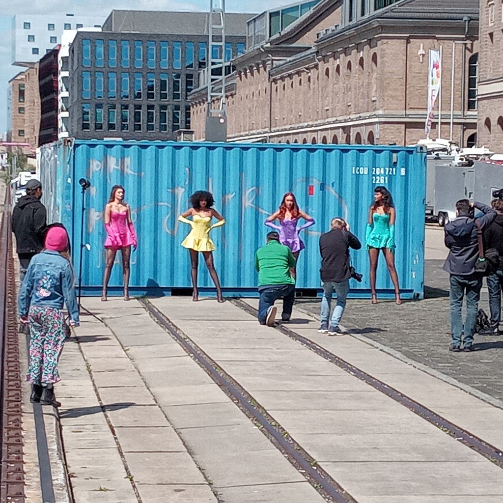 Sarah P., Maureen, Jacky und Lijana beim Final-Shooting von GNTM 2020