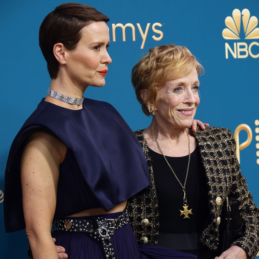 Sarah Paulson und Holland Taylor bei den Emmys 2022