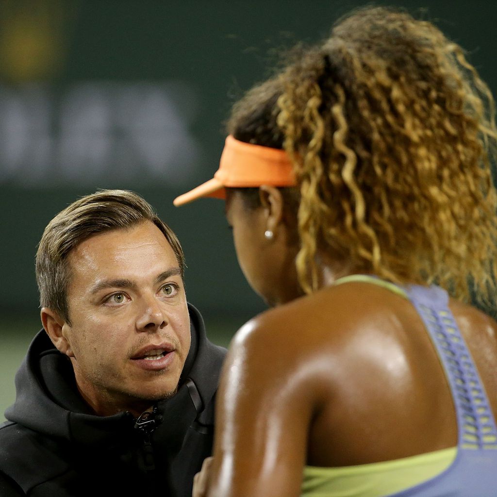 Sascha Bajin und Naomi Osaka bei einem Tennisturnier in Kalifornien