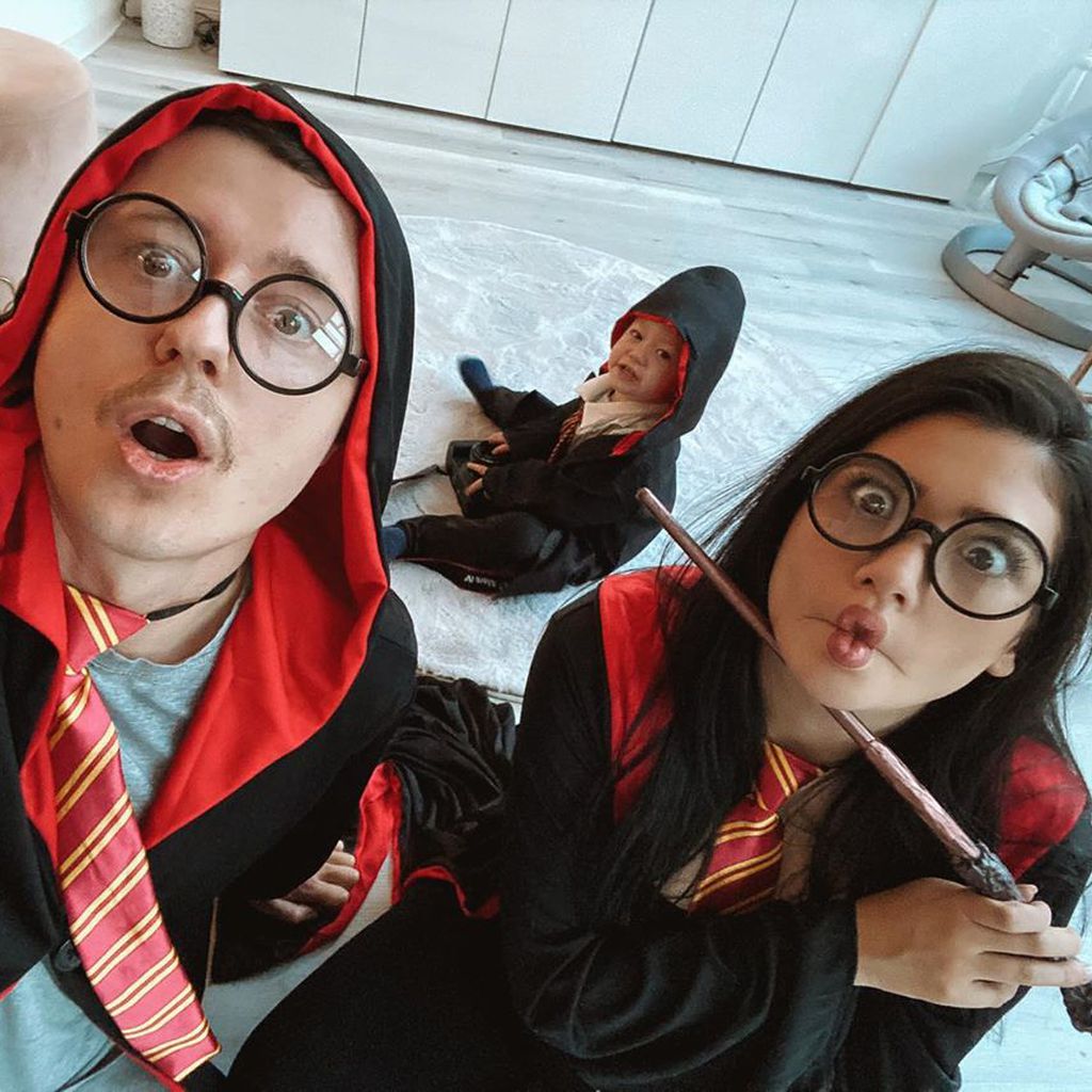 Sascha Koslowski, Paola Maria und Sohn Leonardo an Halloween 2020