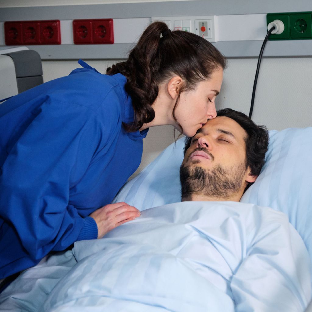 Saskia (Antonia Michalsky) und Jakob (Alexander Milo) bei "Unter uns"