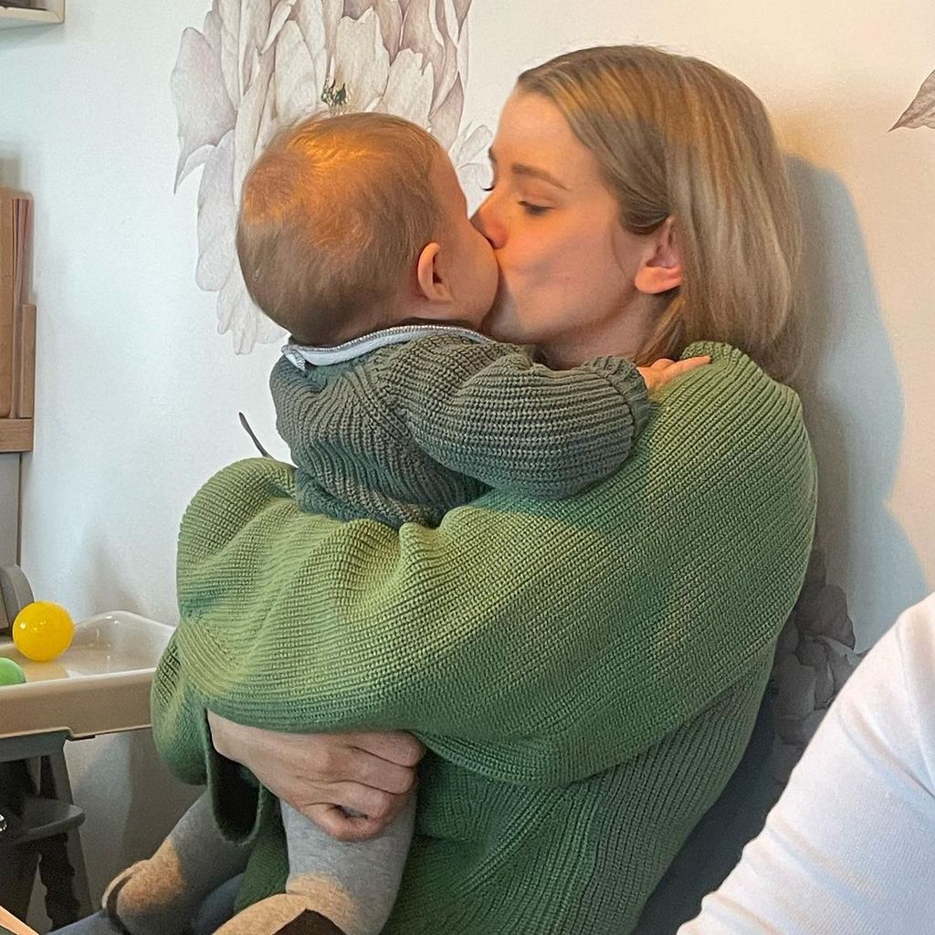 Saskia Atzerodt mit ihrem Sohn, 2023