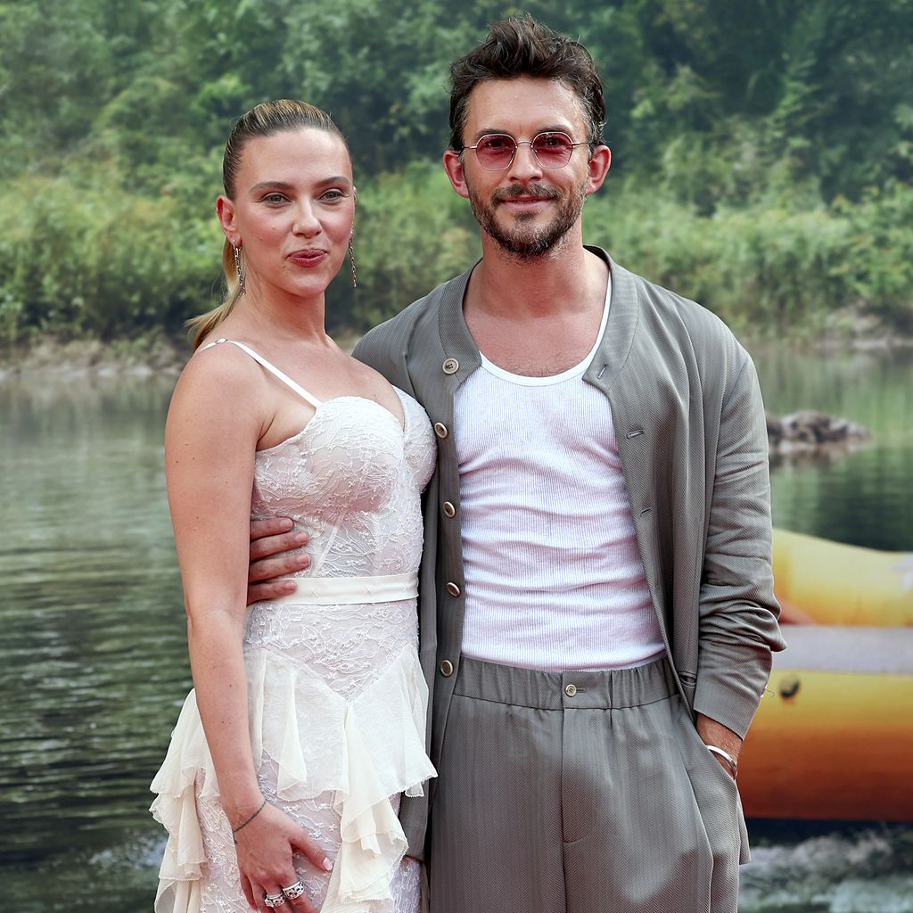 Scarlett Johansson und Jonathan Bailey, Juni 2025