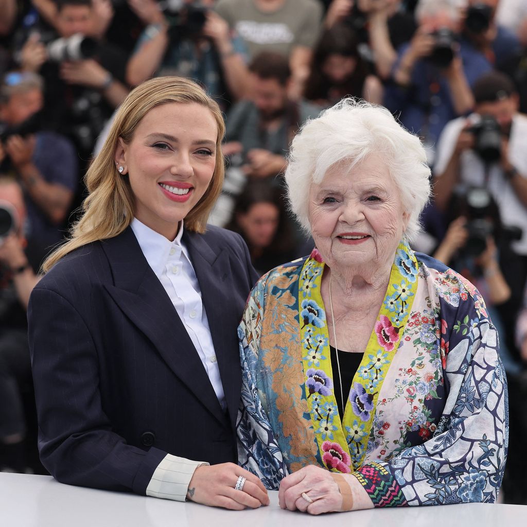 Scarlett Johansson und June Squibb im Mai 2025