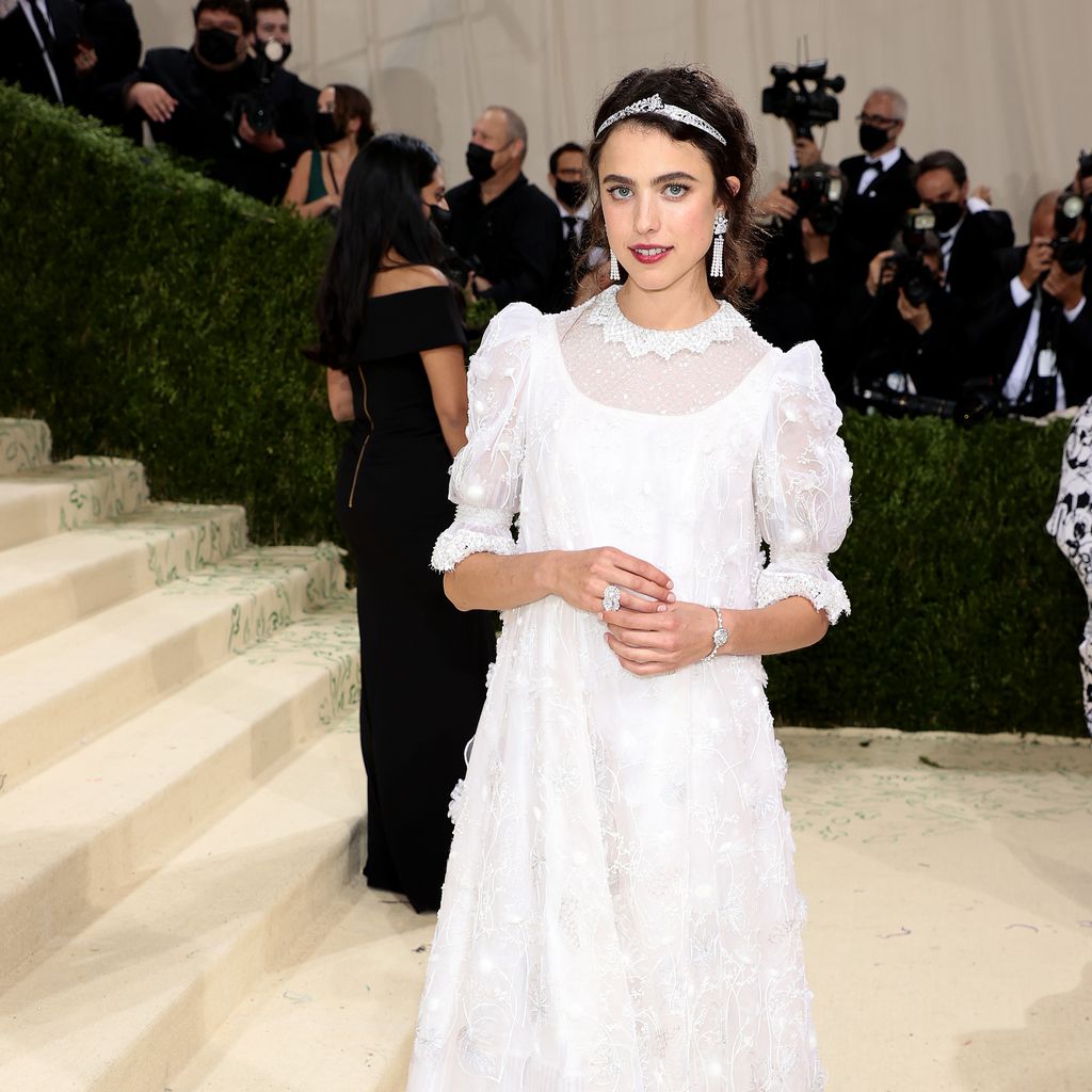 Schauspielerin Margaret Qualley bei der Met Gala 2021