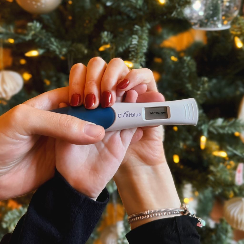 Schwangerschaftstest von Anna Adamyan, Dezember 2025