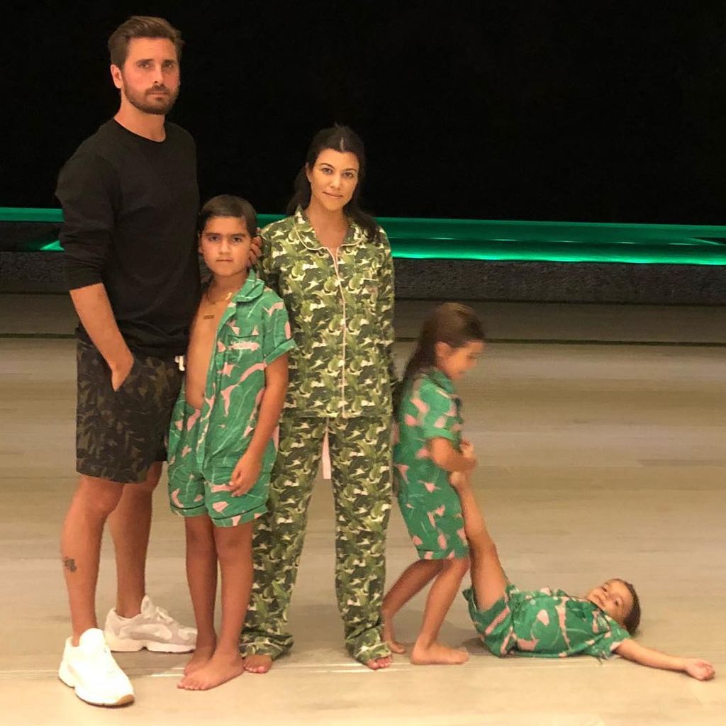 Scott Disick und Kourtney Kardashian mit ihren Kids Mason, Penelope und Reign, 2018