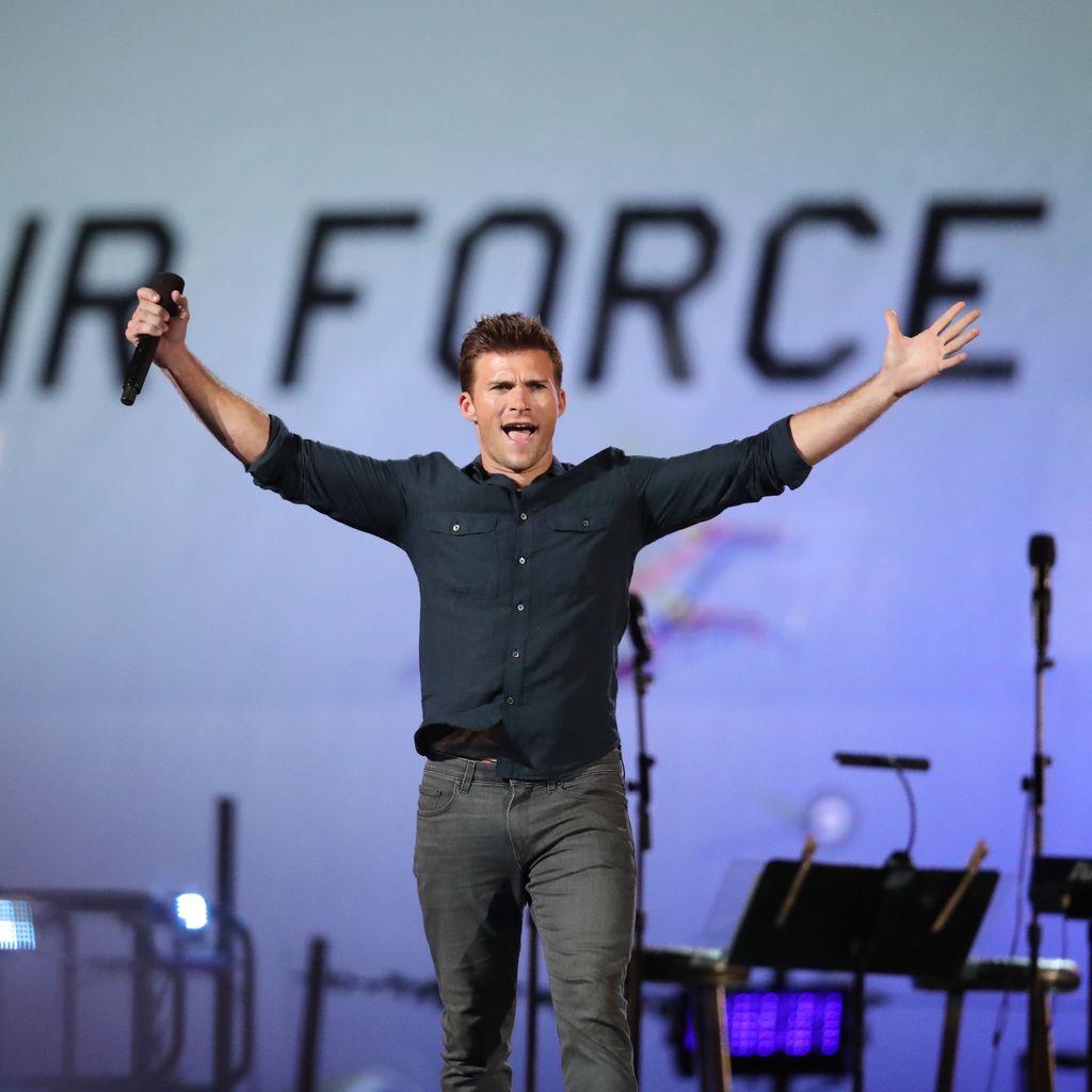 Scott Eastwood auf der Militär-Basis Pearl Harbor in Honolulu, 2016