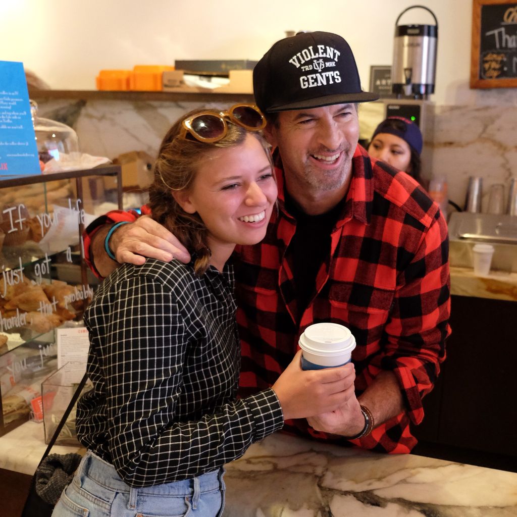 Scott Patterson mit einem Fan in Beverly Hills