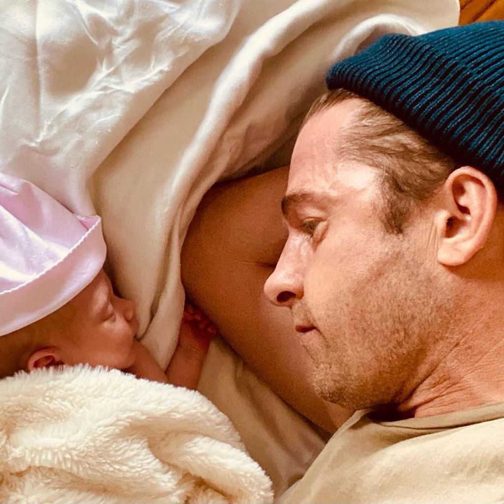 Scott Speedman mit seiner Tochter im November 2021