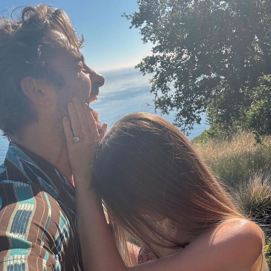Scott Speedman mit seiner Verlobten, Juni 2023