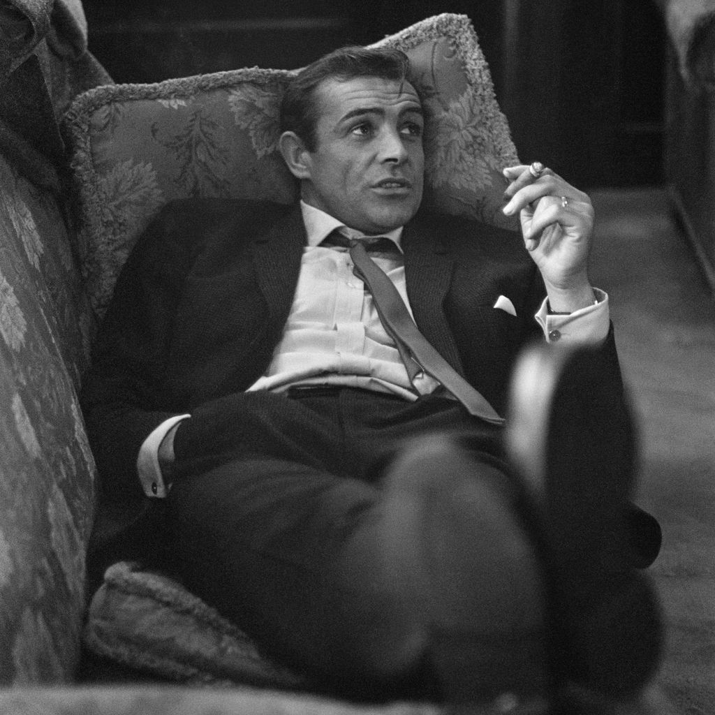 Sean Connery am Set von "Woman of Straw" in London im Oktober 1963