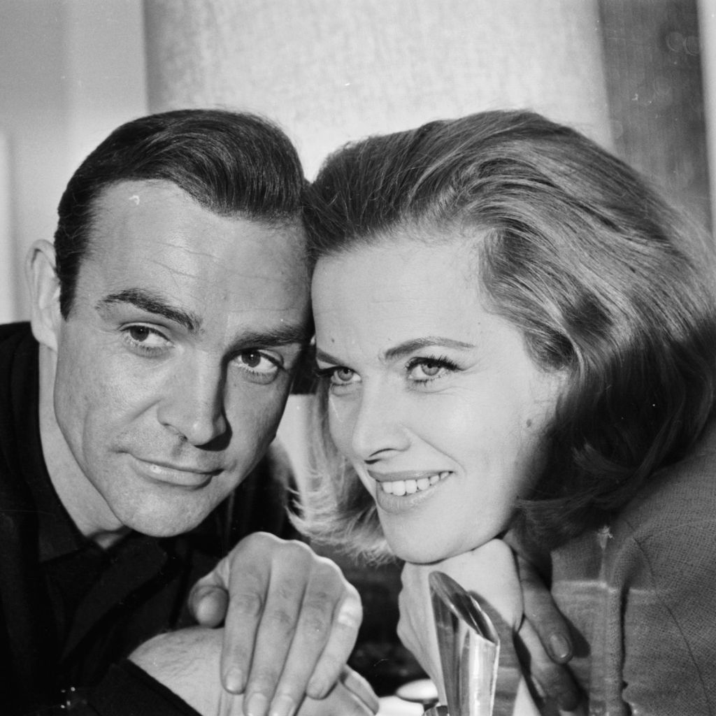 Sean Connery und Honor Blackman in "Goldfinger" 1964