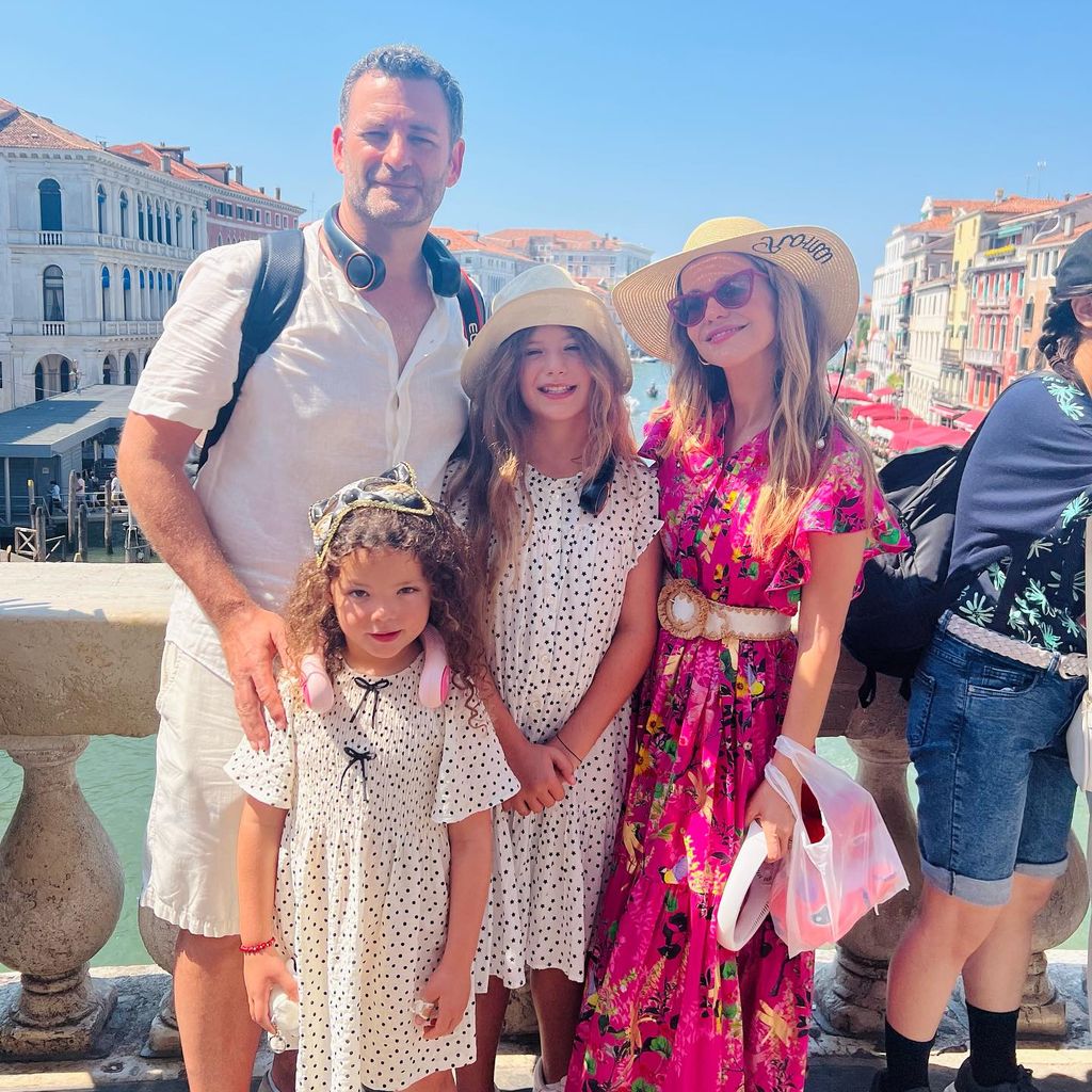 Sean McEwen und Tammin Sursok mit ihren Töchtern Lennon und Phoenix, Juli 2024