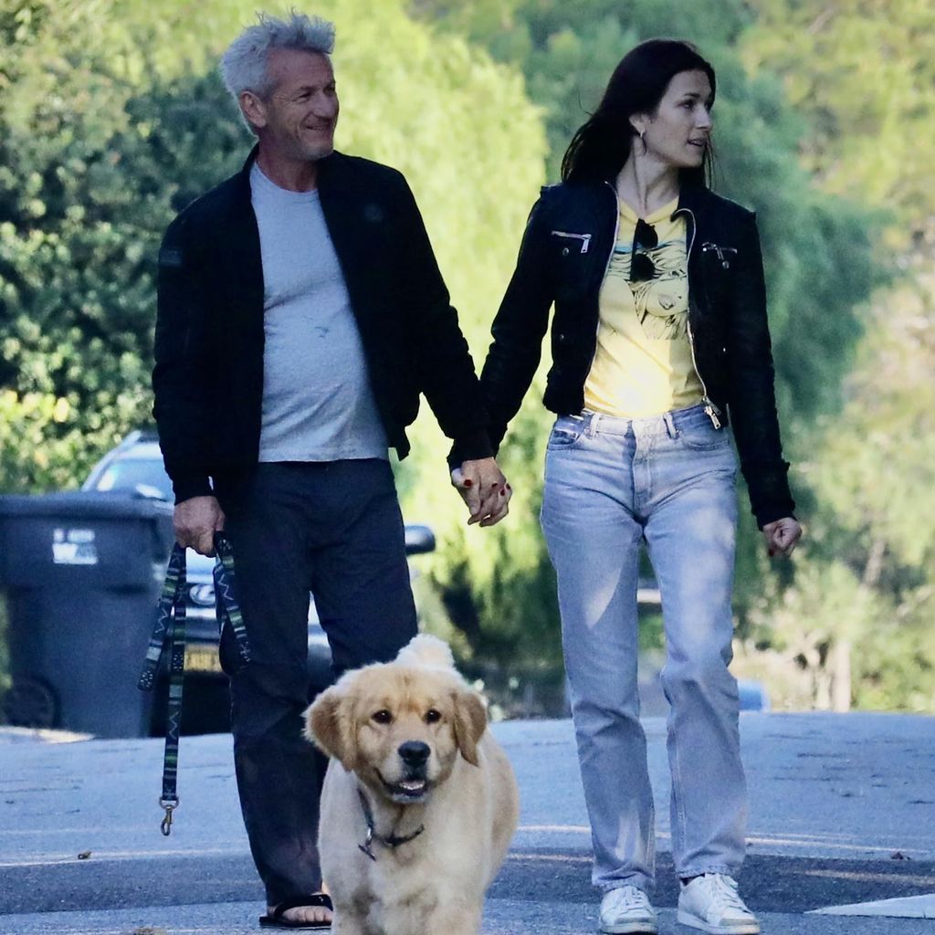 Sean Penn und Olga Korotyayeva im Oktober 2023 in Malibu