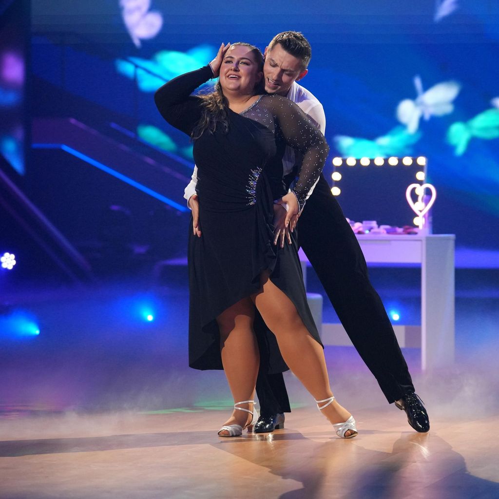 SelfieSandra und Zwolt Sándor Cseke in der dritten "Let's Dance"-Show