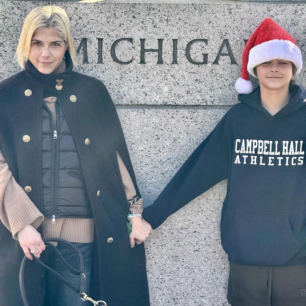 Selma Blair mit ihrem Sohn Arthur, Dezember 2023 in Washington, D.C.