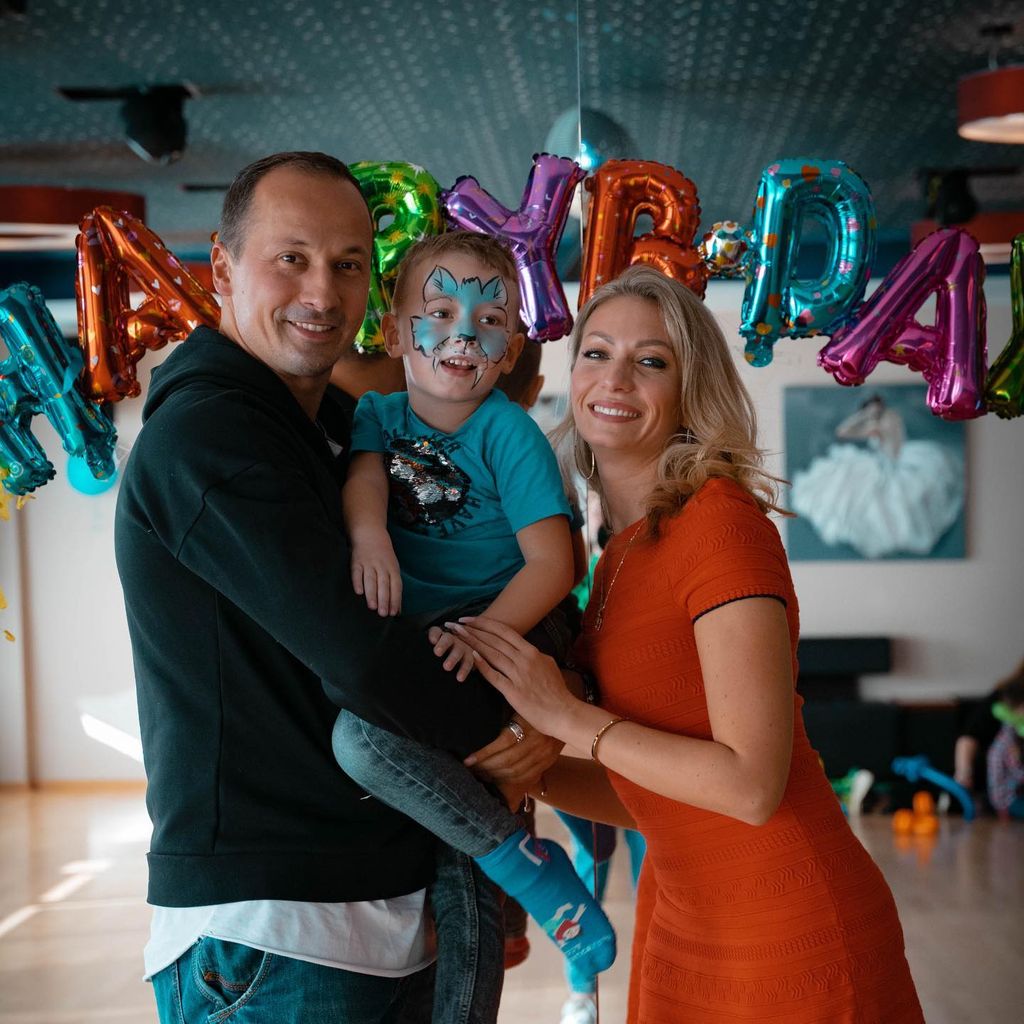Sergiu und Regina Luca mit ihrem Sohn, Februar 2023