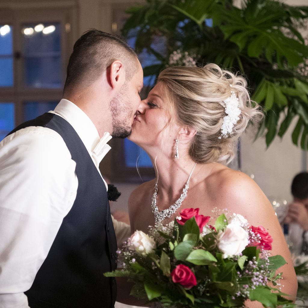 Serkan und Samantha während ihrer Trauung bei "Hochzeit auf den ersten Blick"