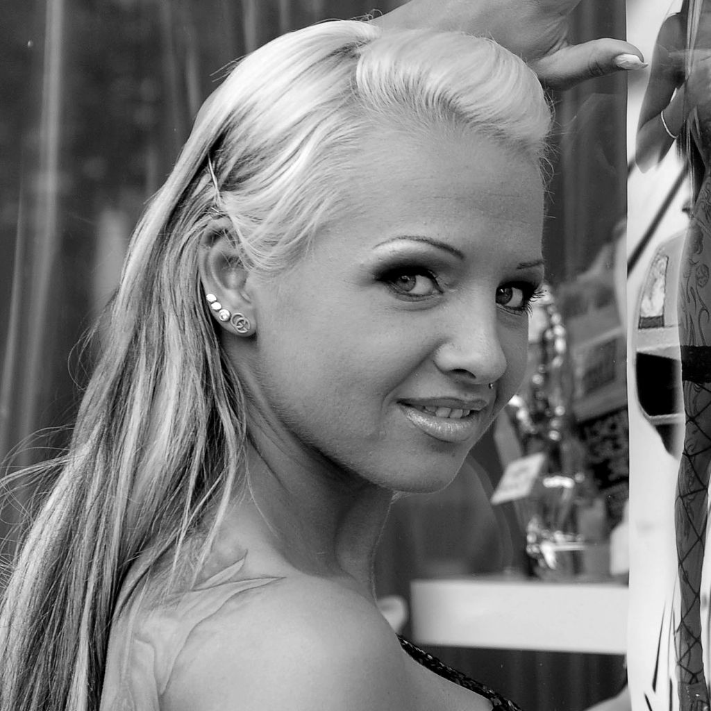 Sexy Cora, Porno-Star