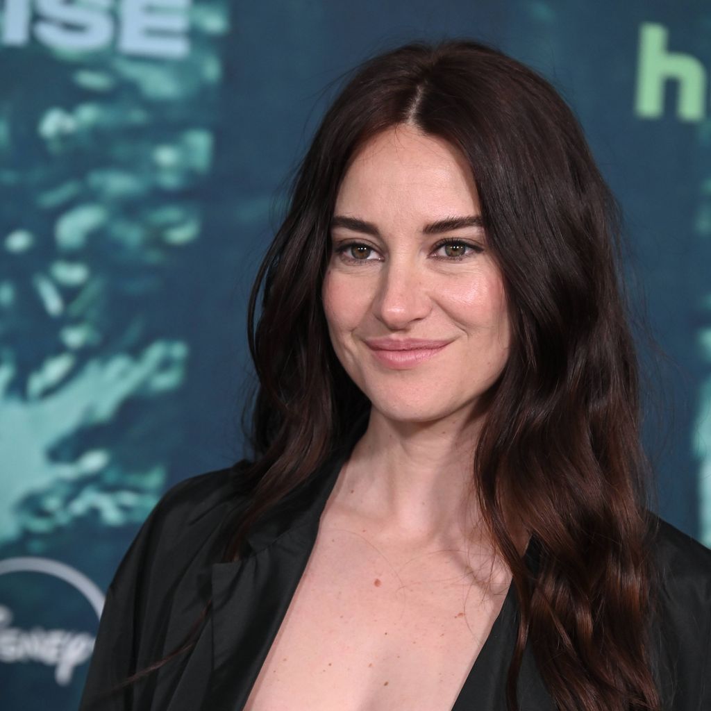 Shailene Woodley bei der Premiere von Hulus "Paradise" Staffel 2 im Paramount Theatre in Los Angeles