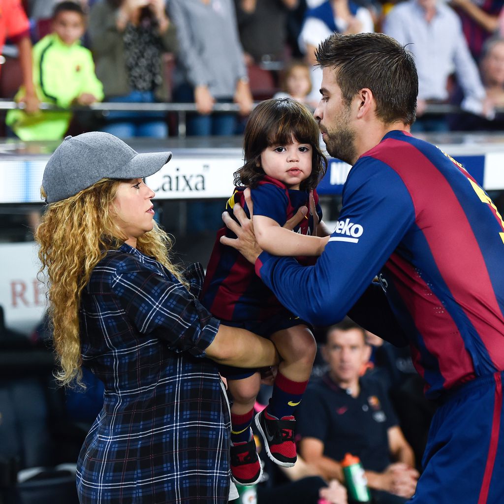 Shakira und Gerard Piqué mit Sohn Milan, 2014