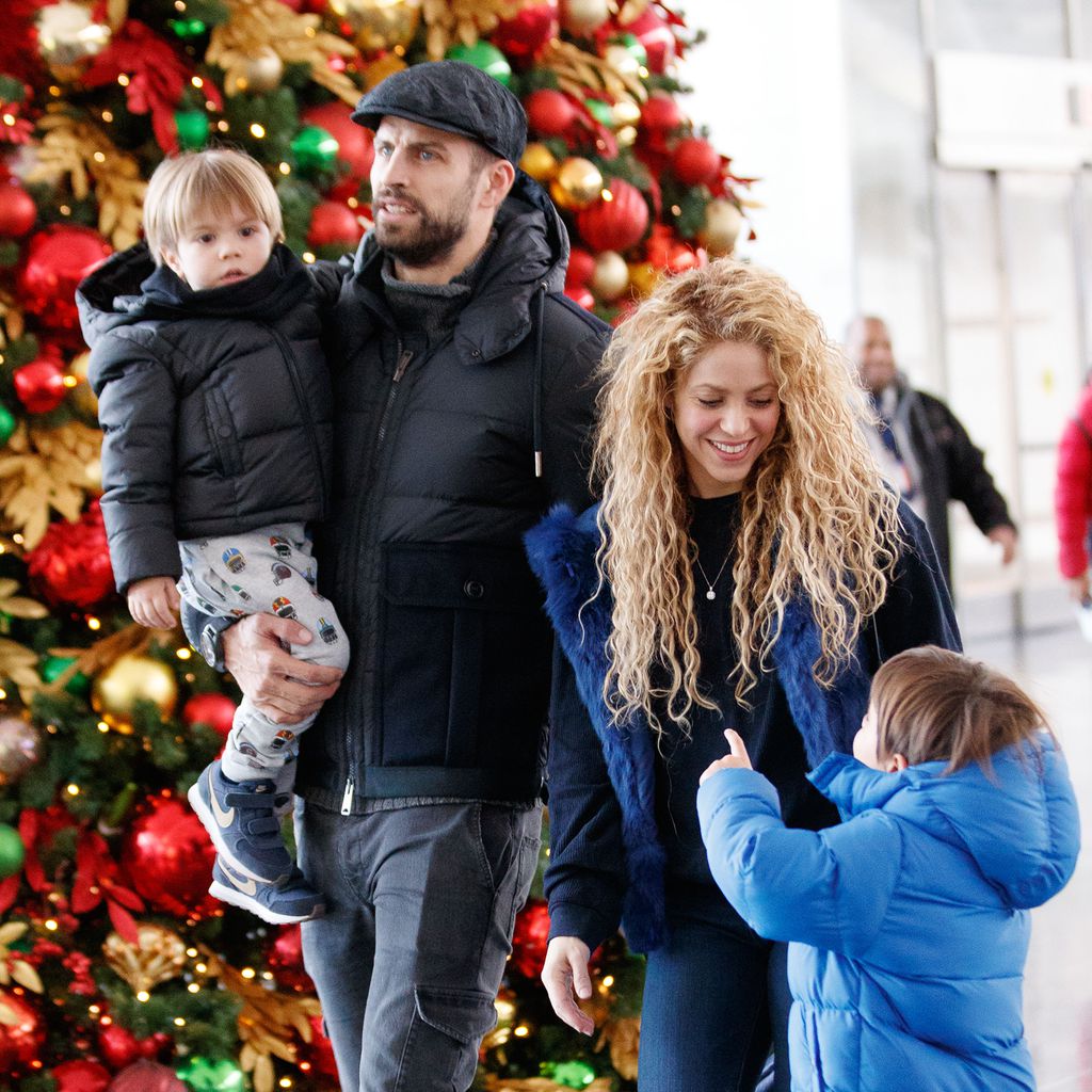 Gerard Piqué, Milan, Shakira und Sasha an Heiligabend 2017
