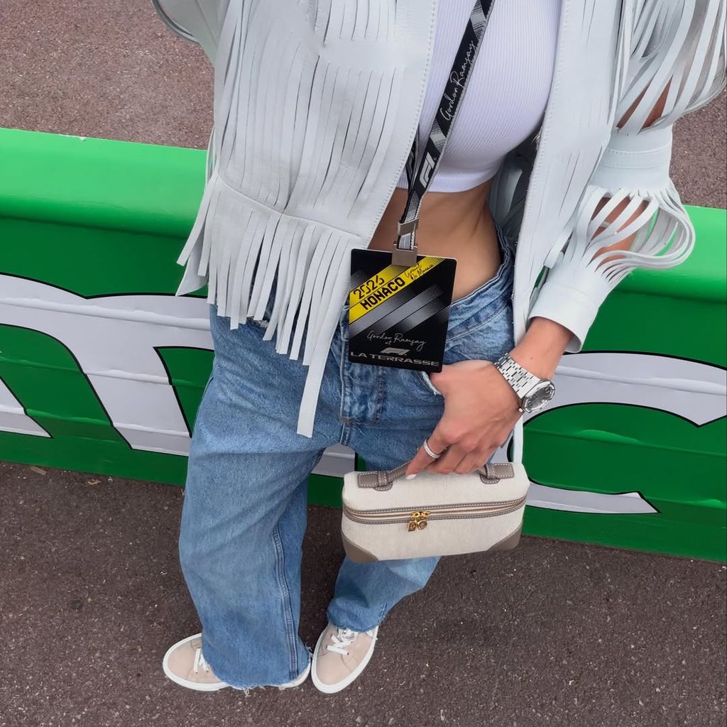 Shania Geiss präsentiert ihren Look beim Formel 1-Rennen in Monaco, Juni 2026