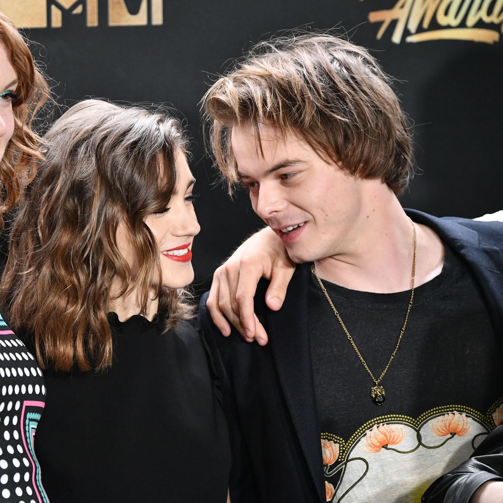 Shannon Purser, Natalia Dyer und Charlie Heaton bei den MTV Movie & TV Awards 2017