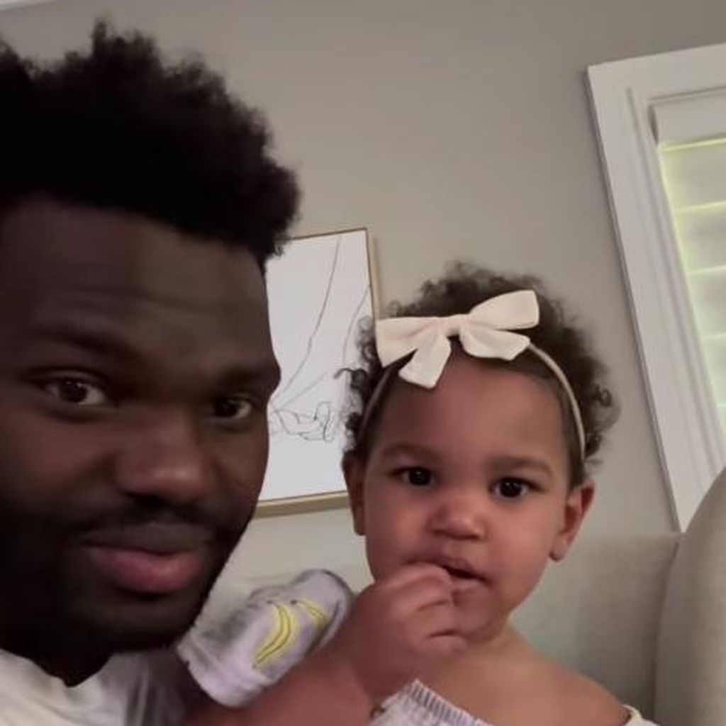 Shaquil Barrett mit seiner Tochter Arrayah