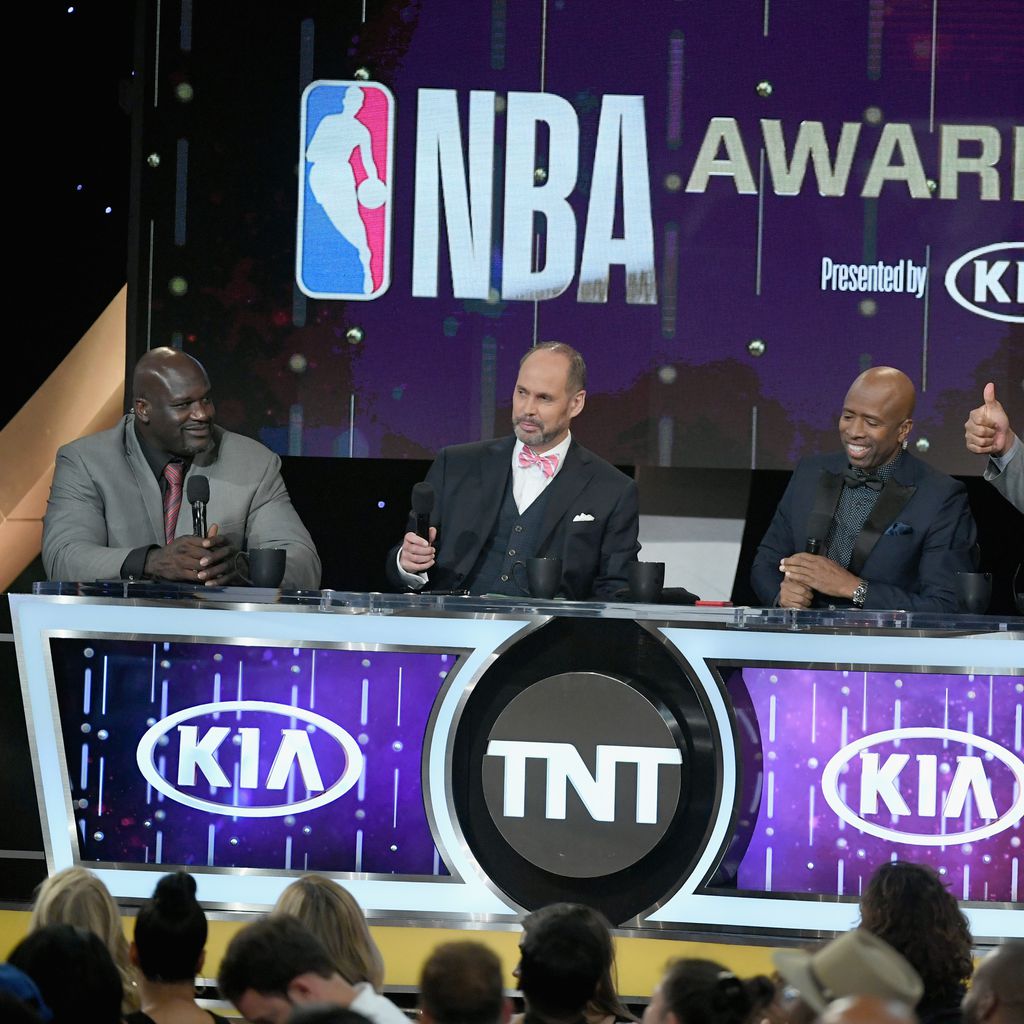 Shaquille O'Neal, Ernie Johnson Jr., Kenny Smith, und Charles Barkley