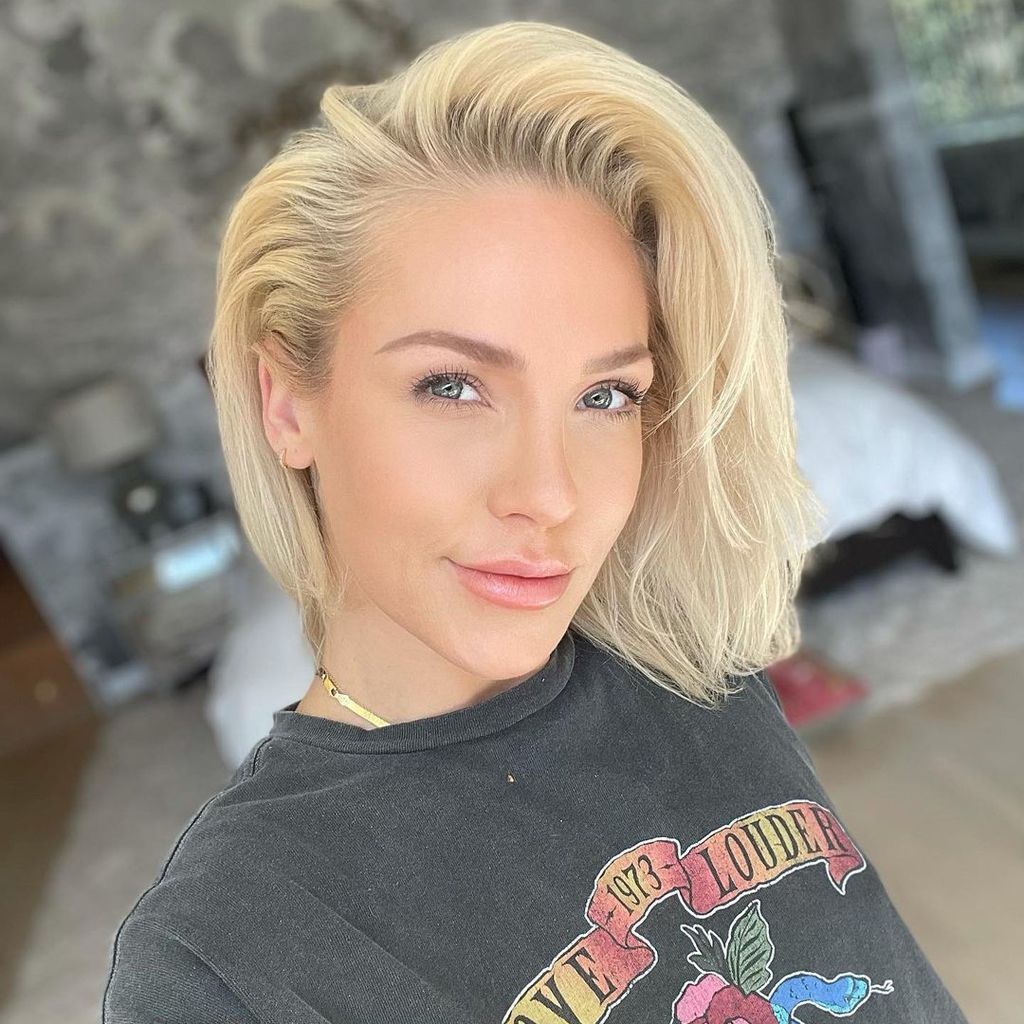 Sharna Burgess, Profitänzerin