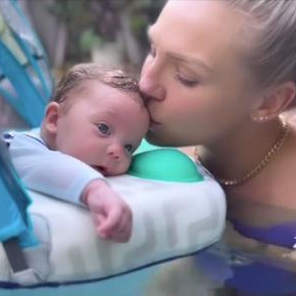 Sharna Burgess mit ihrem Baby