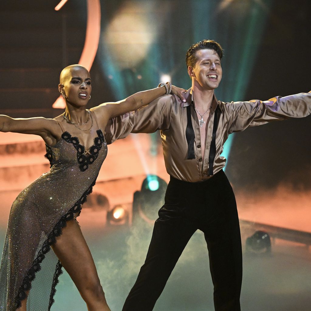 Sharon Battiste mit Valentin Lusin bei "Let's Dance"