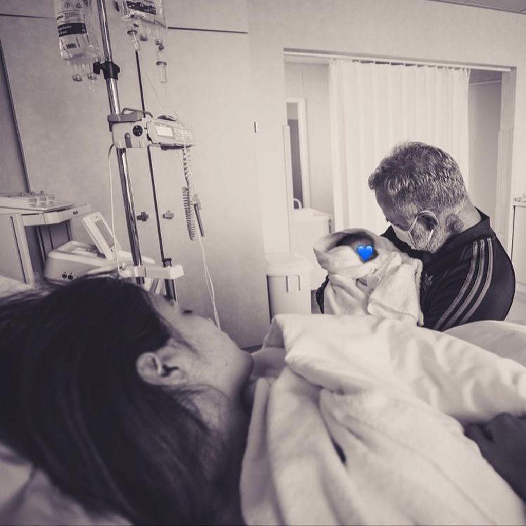 Sharon Fonseca und Gianluca Vacchi mit ihrer Tochter