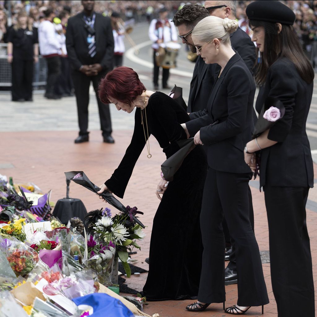 Sharon Osbourne und ihre Familie bei der Black-Sabbath-Bridge-Bank, Juli 2025