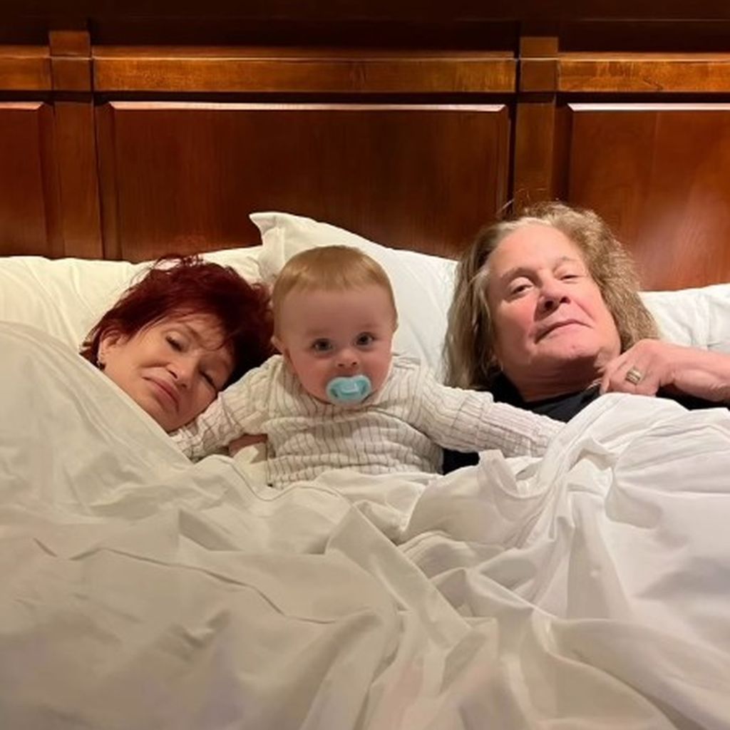 Sharon und Ozzy Osbourne mit ihrem Enkel Sidney